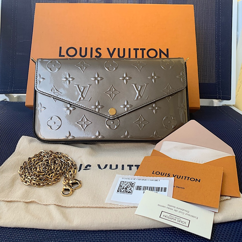 Louis Vuitton pochette Felicie monogram champagne metallise crossbody bag RARE